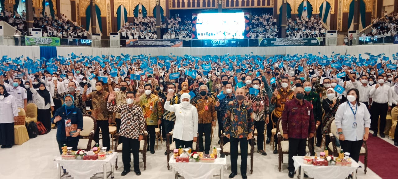 Gubernur Jawa Timur, Khofifah Indar Parawansa dalam acara Pembekalan Pegawai ASN Jawa Timur Formasi Tahun 2021, di Gedung Graha Universitas Negeri Surabaya (UNESA), Rabu (8/6/2022).