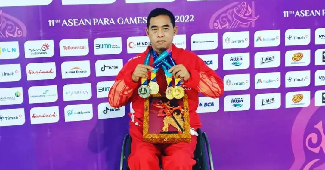 Atlet tenis meja Tatok Hardiyanto meraih 3 emas 1 perak.