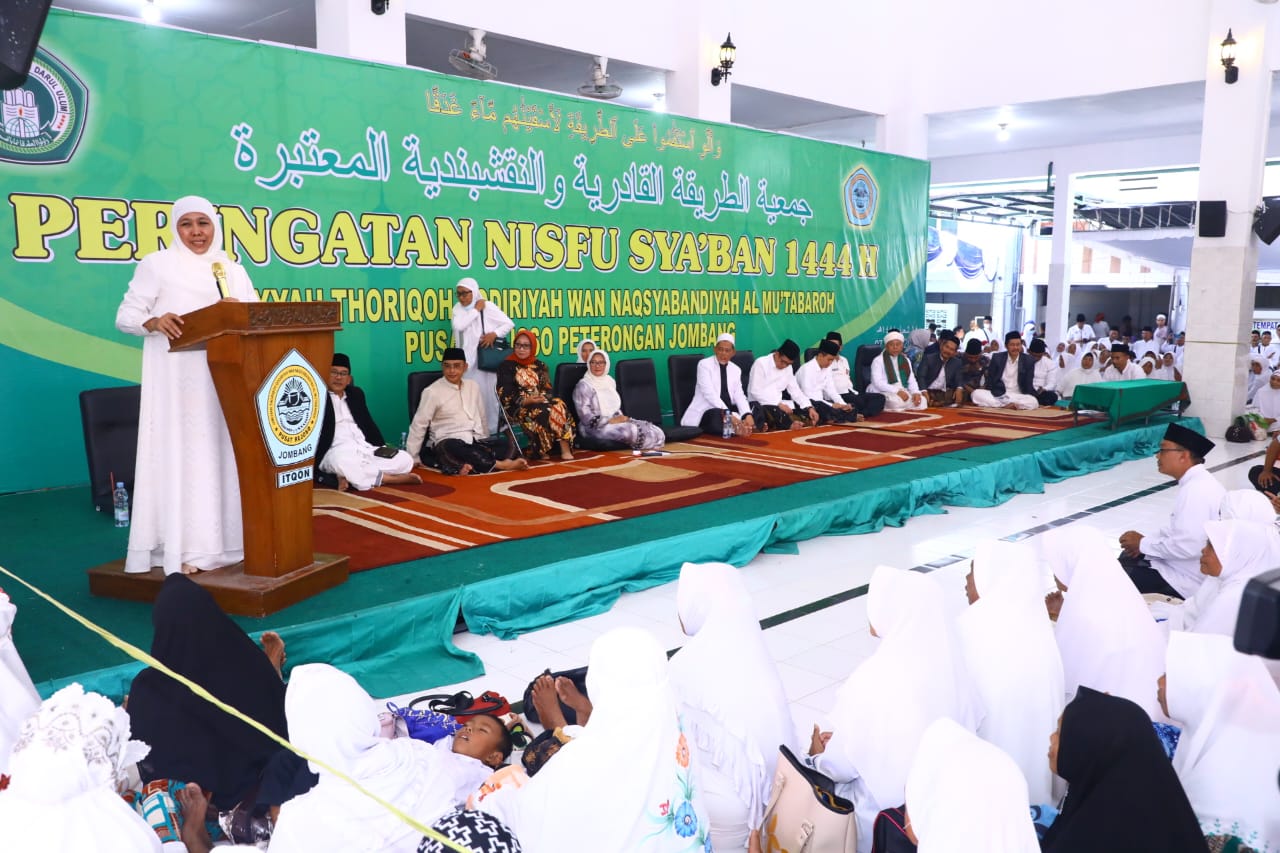 Di Peringatan Nisfu Sya'ban, Gubernur Khofifah Ingatkan Tentang Keutamaan Ilmu yang Dapat Tinggikan Derajat Ma