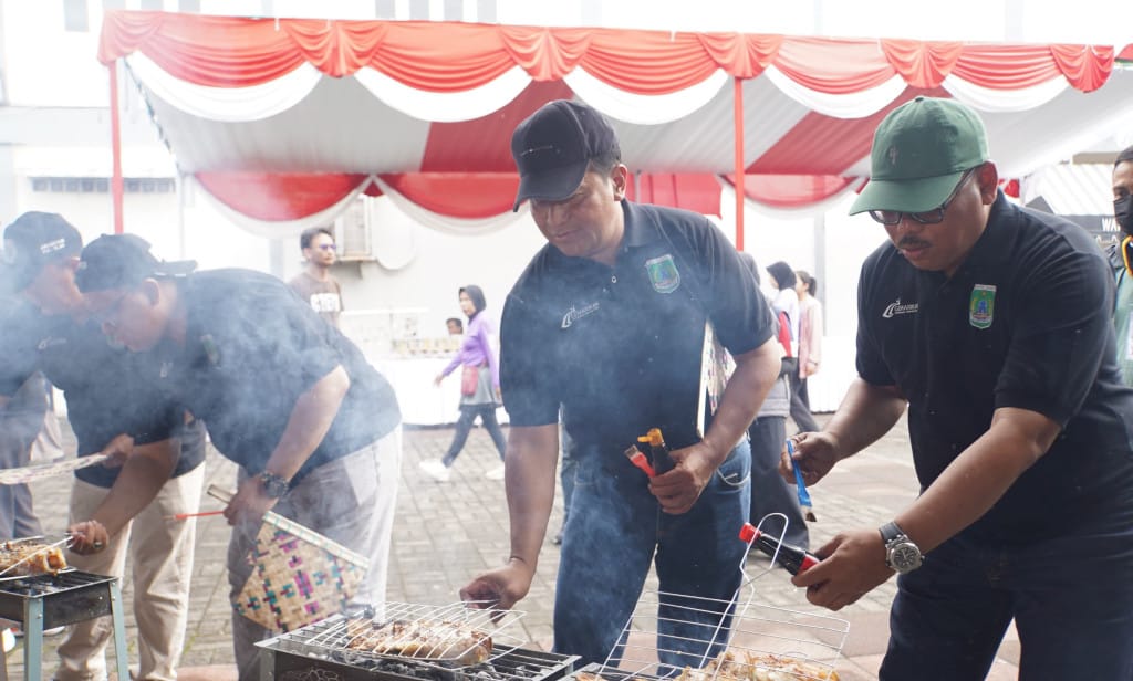 Pj. Bupati Pasuruan Dorong Festival "Mbakar Iwak" Jadi Agenda Tahunan untuk Tingkatkan Konsumsi Ikan