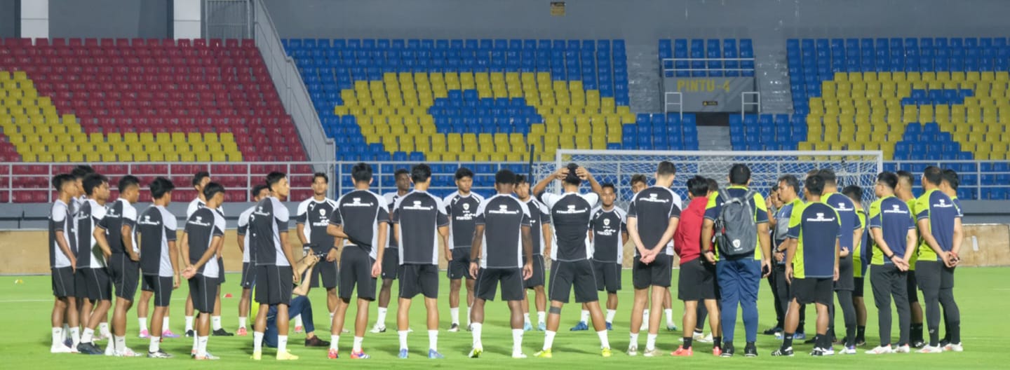 Tim U-20 Indonesia sedang mempersiapkan diri untuk menghadapi turnamen "Mandiri U-20 Challenge Series 2025" yang akan digelar di Stadion Gelora Delta Sidoarjo pada 24-30 Januari 2025.
