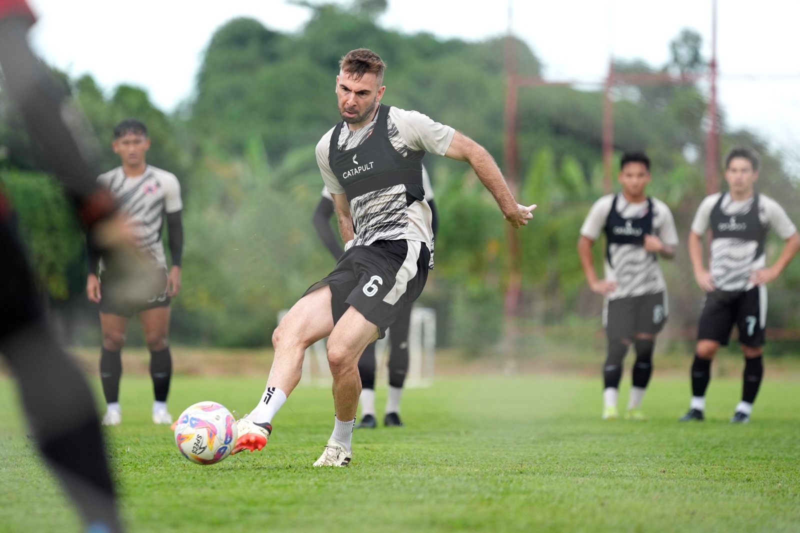 Persija Jakarta bertekad mengakhiri tren kurang memuaskan saat menjamu PSM Makassar pada pekan ke-24 Liga 1 2024/2025, Minggu (23/2/2025).