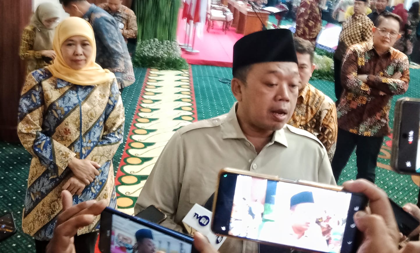 Menteri Agraria dan Tata Ruang (ATR) Nusron Wahid saat melakukan kunjungan kerja ke Gedung Negara Grahadi, Surabaya, pada Minggu (9/3)