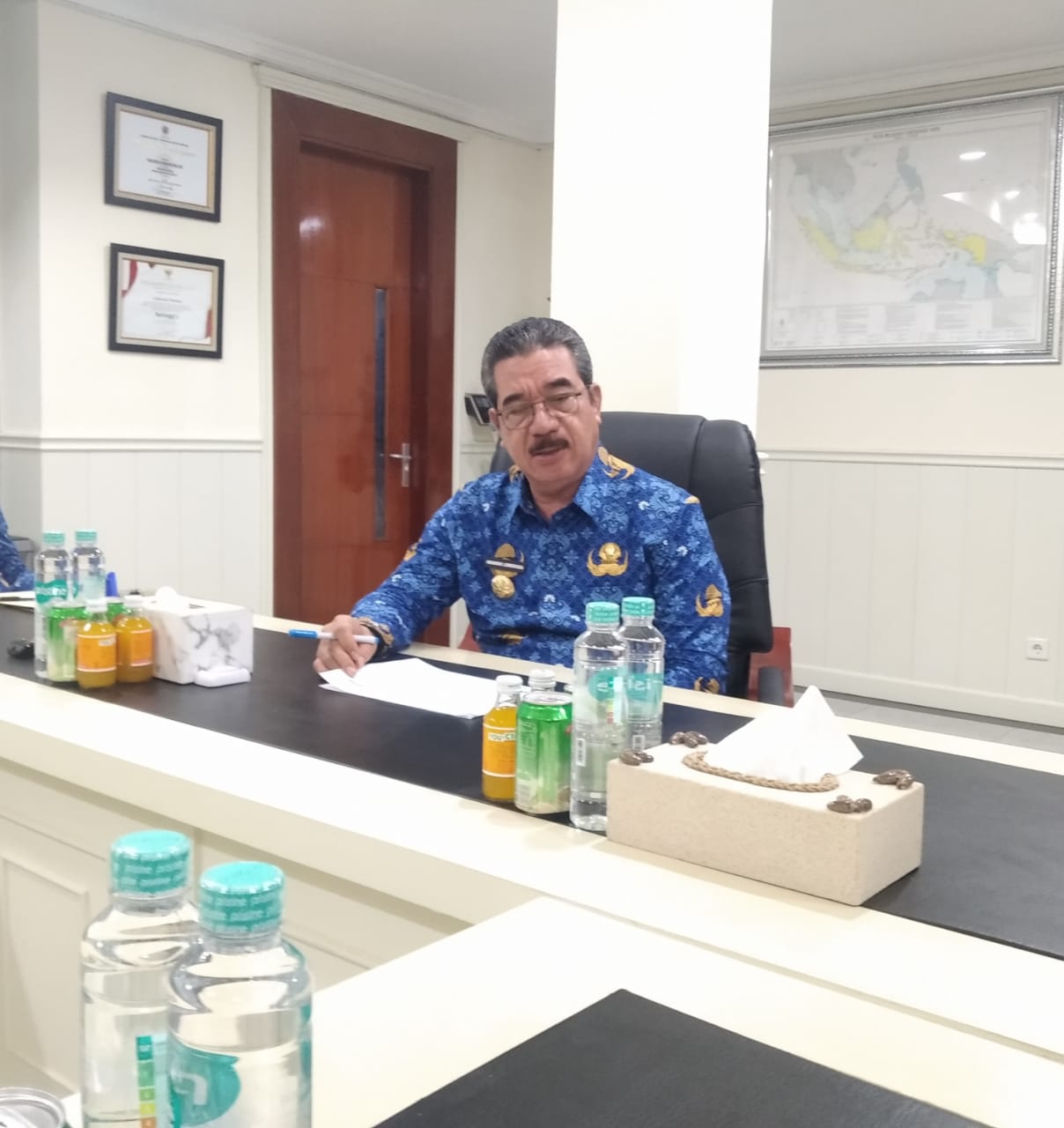  Gubernur Maluku Hendrik Lewerissa.