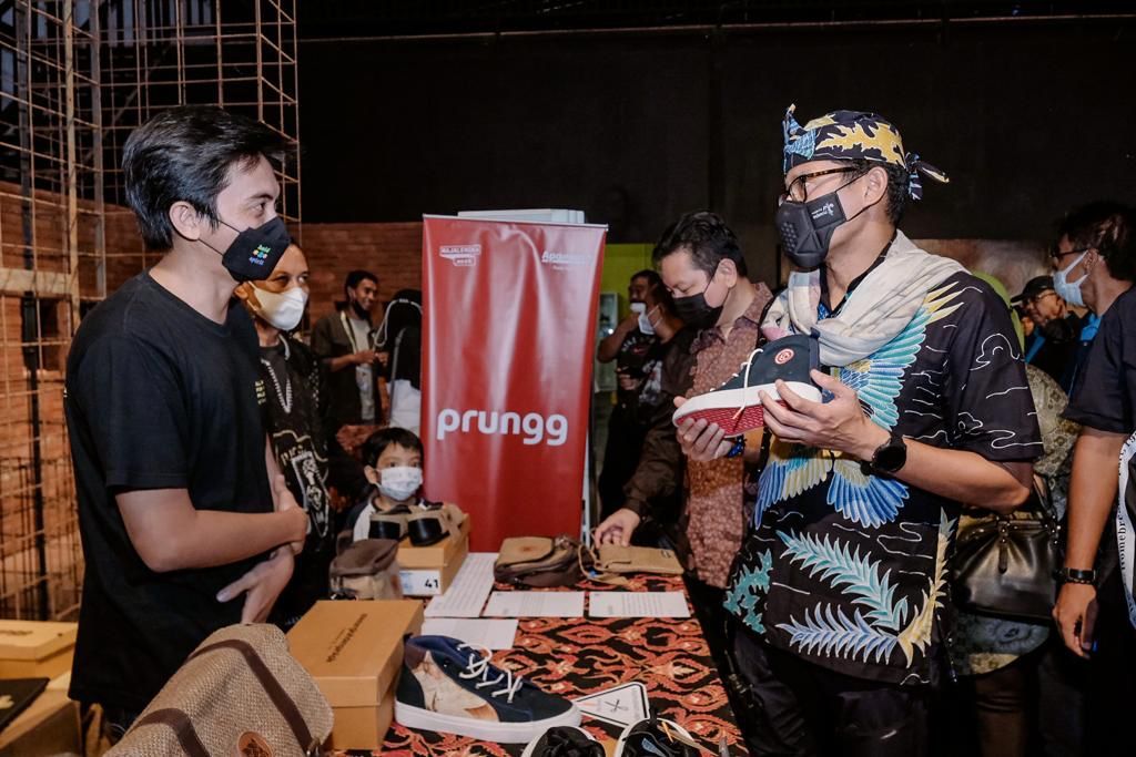 Menteri Pariwisata dan Ekonomi Kreatif/Kepala Badan Pariwisata dan Ekonomi Kreatif, Sandiaga Salahuddin Uno, dalam Workshop Peningkatan Inovasi dan Kewirausahaan Kota Majalengka, Kab/Kota Kreatif Indonesia (KaTa Kreatif Indonesia) di Kabupaten Majalengka,