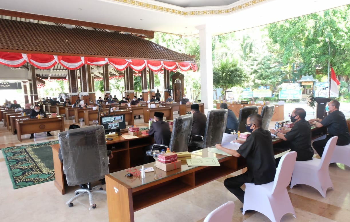 Suasana Rapat Paripurna DPRD Sidoarjo yang digelar di Pendopo. (FOTO: HMP/lis)