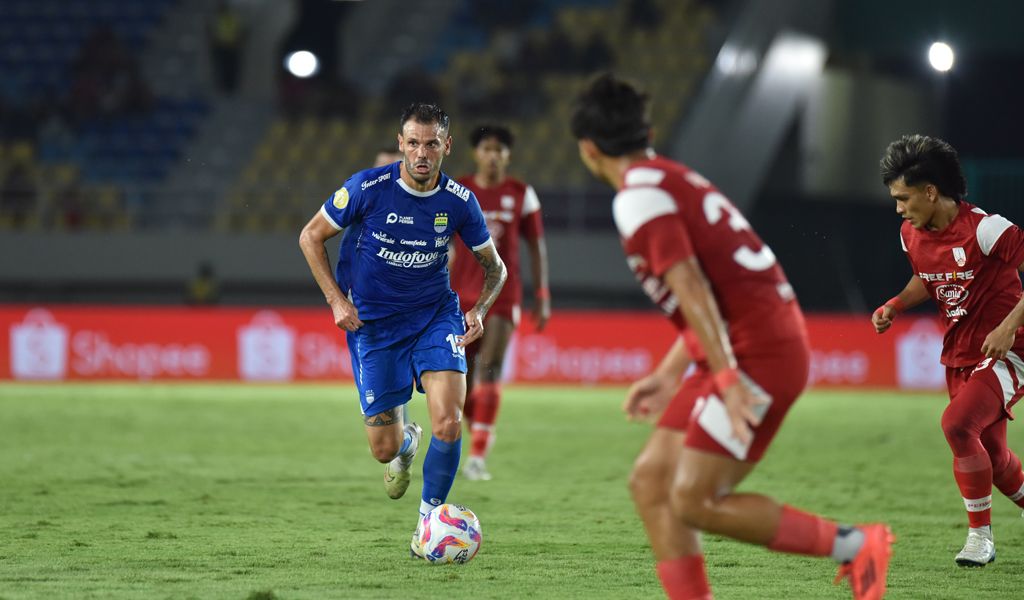 PERSIB Juara Paruh Musim: Marc Klok dan Tyronne del Pino Ingatkan Tantangan yang Masih Panjang