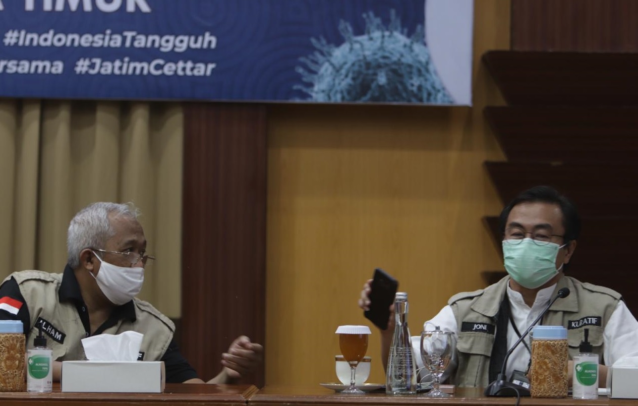 Ketua Gugus Tugas Kuratif Penanganan Covid-19 Jawa Timur, dr. Joni Wahyuhadi (Foto: HMP/Siska)