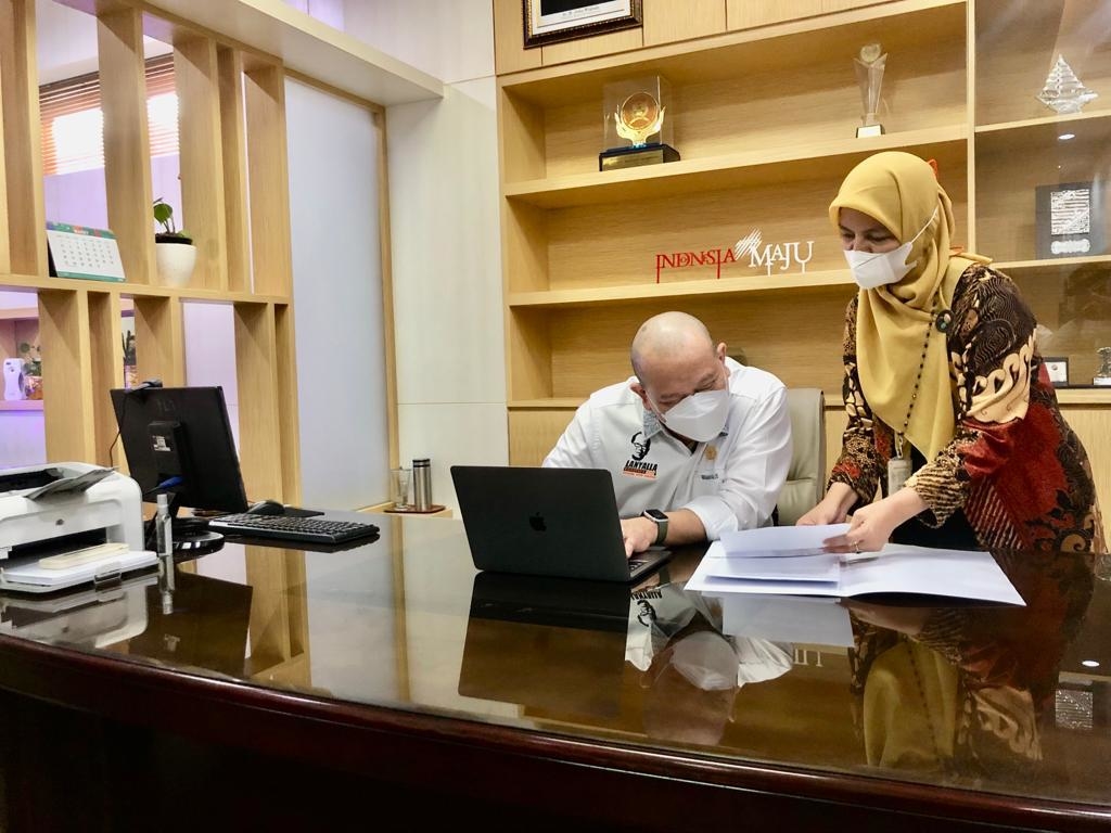 Ketua DPD RI, AA LaNyalla Mahmud Mattalitti telah melaporkan SPT tahunan pajak penghasilan tahun 2021 dengan datang langsung ke KPP Pratama Surabaya Mulyorejo