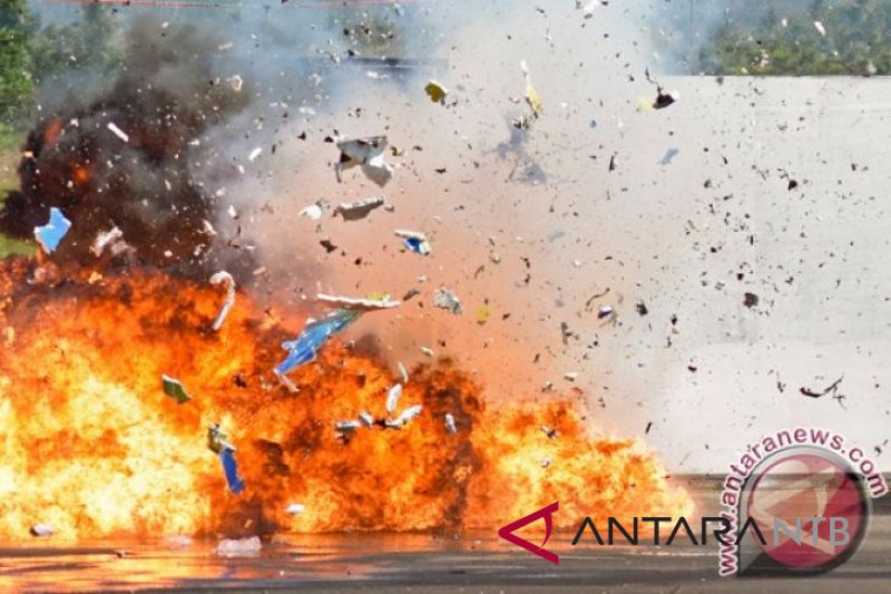 Ilustrasi Ledakan Bom (Foto Antaranews/Ahmad Subaidi). (1) (1/)


