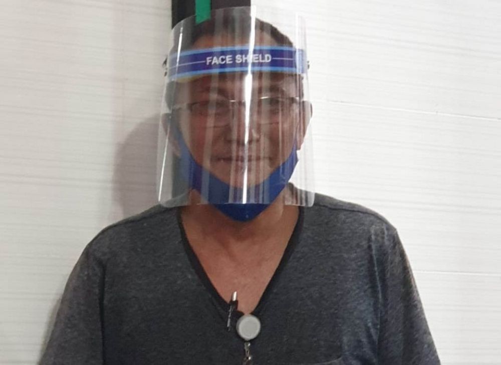 Masker yang dijual ke pengunjung Plaza Marina. Awalnya Rp 12 ribu menjadi 15 ribu. Meski sudah memakai masker manajemen memaksa untuk memberli dari manajemen Plaza Marina. HMP/jos