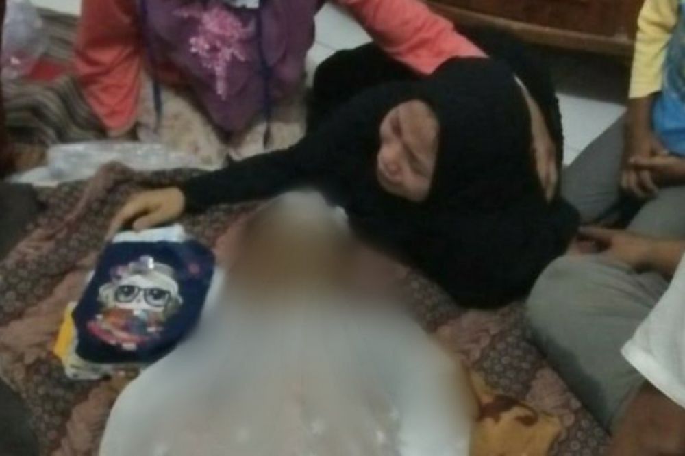 Jasad bayi di rumah duka. ANTARA