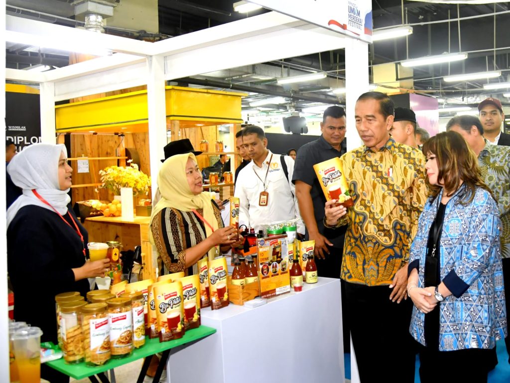 Presiden RI Joko Widodo (Jokowi) menekankan bahwa hilirisasi industri menjadi salah satu langkah penting bagi Indonesia untuk menjadi negara maju pada tahun 2045.