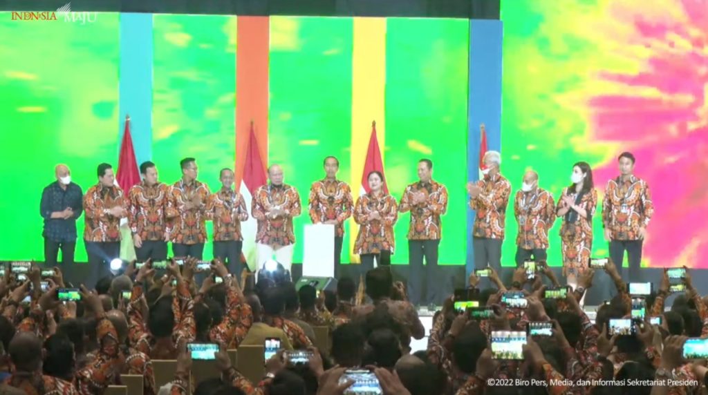 Presiden Jokowi saat membuka Munas HIMPI Tahun 2022, Senin (21/11/2022), di Solo, Jawa Tengah. (Sumber: Tangkapan Layar)

