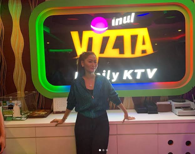 Inul Daratista di karaoke miliknya, Inul Vista