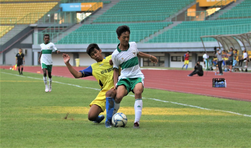 Bima Sakti mempersiapkan tim untuk menghadapi Piala AFC U-16 pada 25 November hingga 12 Desember 2020. pssi.org