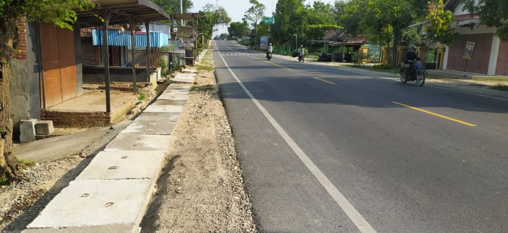 Ternyata, Jalan yang Digarap PT Sutikno Bermasalah