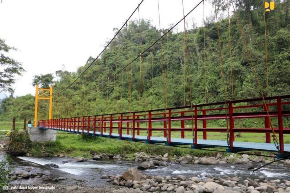 Jembatan di Bengkulu hasil program padat karya tunai yang digelar Kementerian PUPR. Dokumentasi Kementerian PUPR