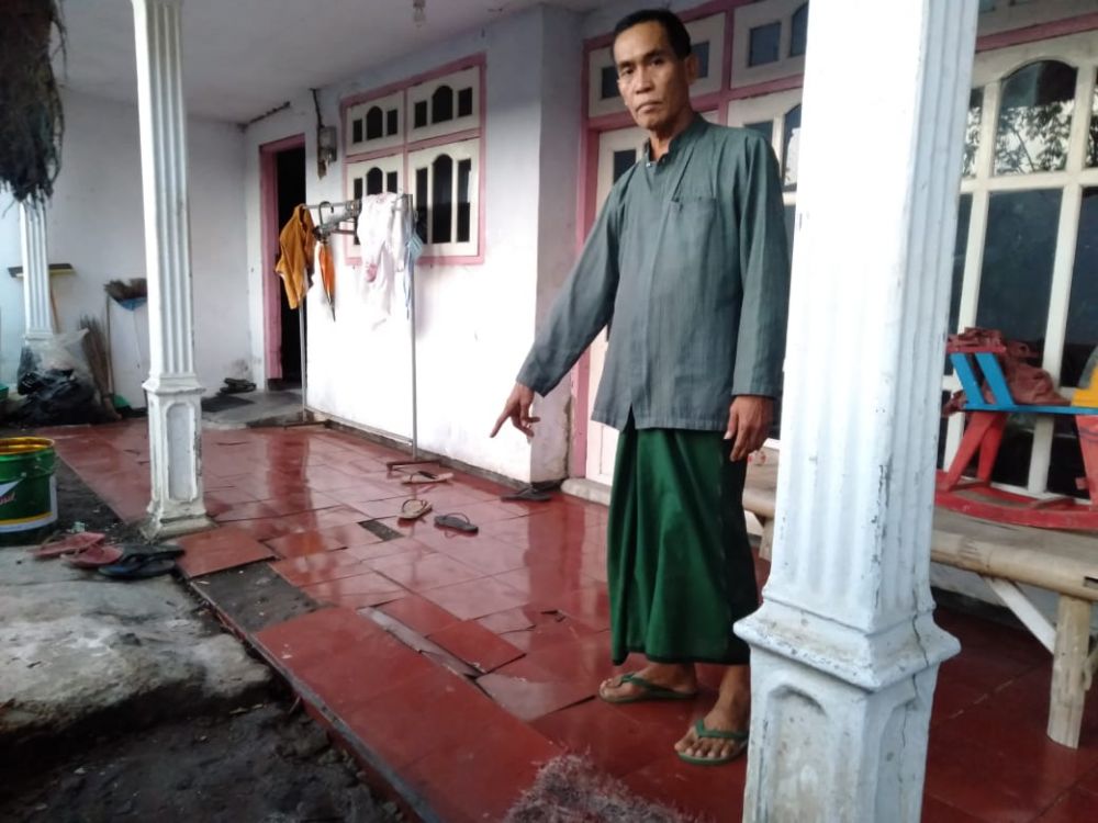 Banyak Rumah Retak, Warga Ancam Demo PPLS