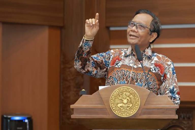 Beri Kuliah Tamu di UNAIR, Mahfud MD Tekankan Pentingnya Politik Kebangsaan