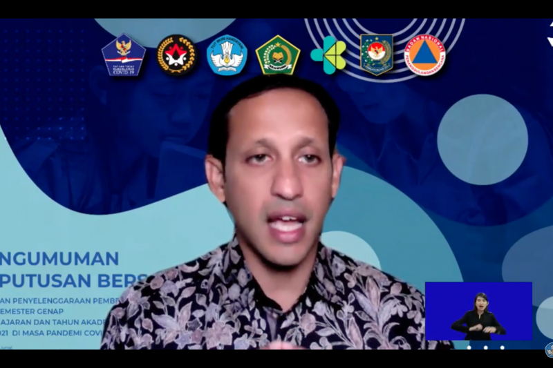 Mendikbud Nadiem Anwar Makarim dalam konferensi pers di Jakarta, Jumat (20/11/2020). ANTARA/Indriani