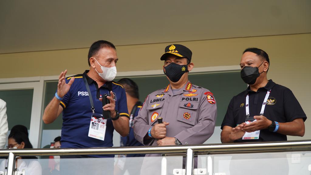 Ketua Umum PSSI Mochamad Iriawan (kiri) dan Kapolri Jenderal Drs. Listyo Sigit Prabowo, M.Si. PSSI