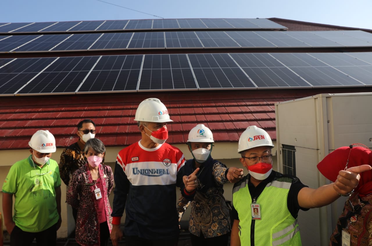  Ganjar saat menghadiri acara Amino Ijo Royo-Royo peluncuran Solar Cell, CNG dan Eco-Enzyme di RSJD Dr Amino Gondohutomo, Jumat (19/8/2022).