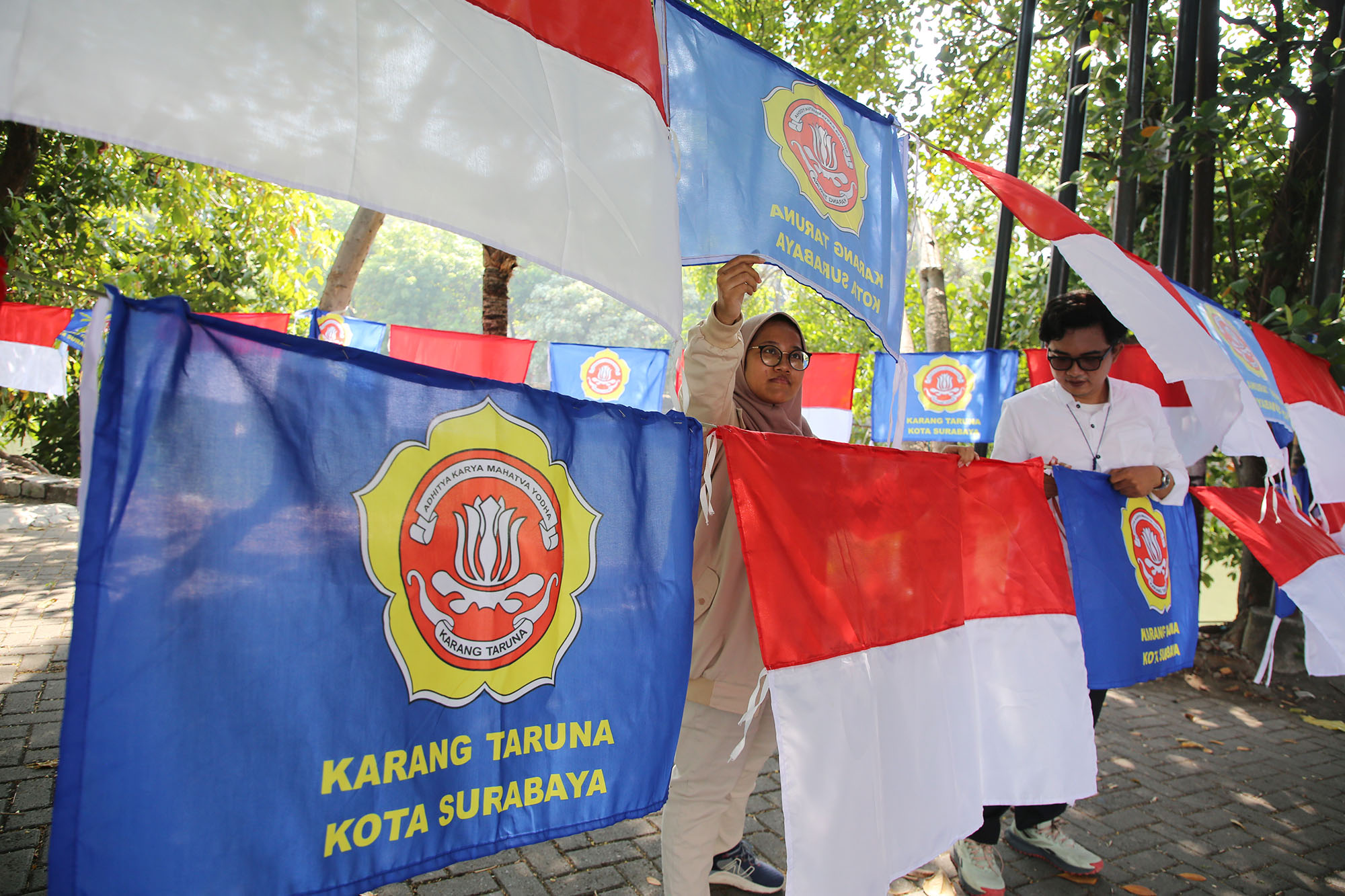 pelantikan pengurus Karang Taruna (Kartar) tingkat kecamatan periode 2024-2029 di Taman Kartika, Tegalsari, Surabaya, Selasa (20/8/2024)