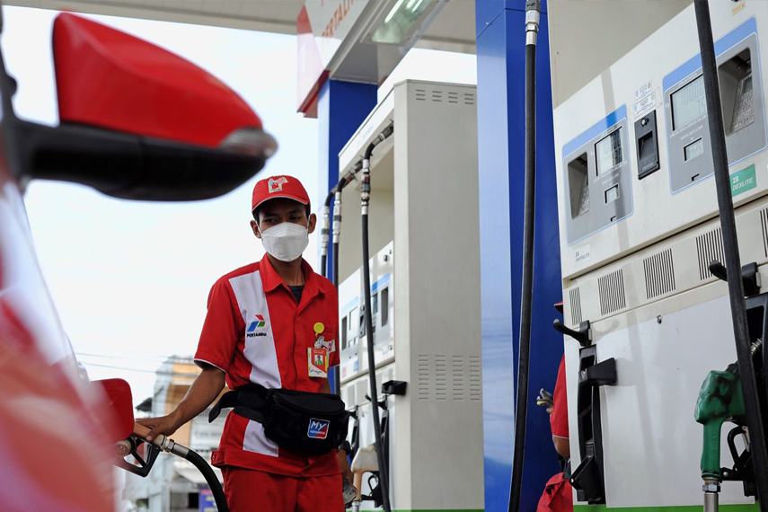 PT Pertamina Patra Niaga membuka pendaftaran kendaraan dan identitasnya di Website MyPertamina per 1 Juli 2022. Dari pendaftaran, pengguna akan mendapatkan QR Code yang dapat digunakan untuk pembelian BBM Subsidi di SPBU Pertamina.