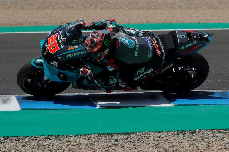 Pebalap tim Petronas Yamaha Fabio Quartararo di Grand Prix Andalusia, Sirkuit Jerez, Spanyol, Minggu (26/7/2020) REUTERS/Jon Nazca
 