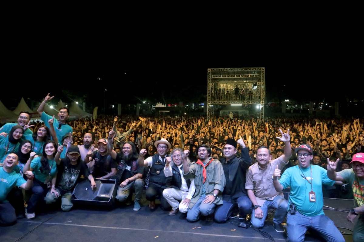 Gubernur Jawa Barat Mochamad Ridwan Kamil, saat menghadiri Gerobag Ramadan (Gerakan Berbagi Menuju Masyarakat Madani) di SOR Saparua, Kota Bandung, Minggu (16/4/2023) malam.