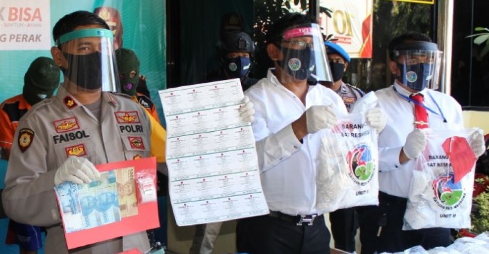 Rilis Pil Koplo di Polres Tanjung Perak tak Physical Distancing
