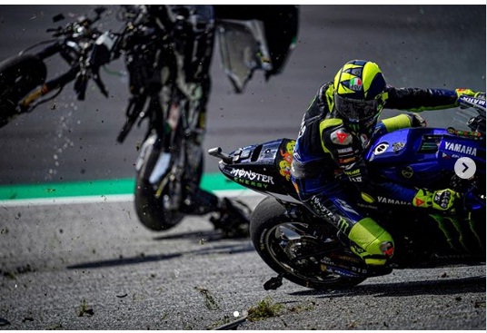 Rossi selamat dari tabrakan mengerikan di sirkuit Red Bull Ring. ant