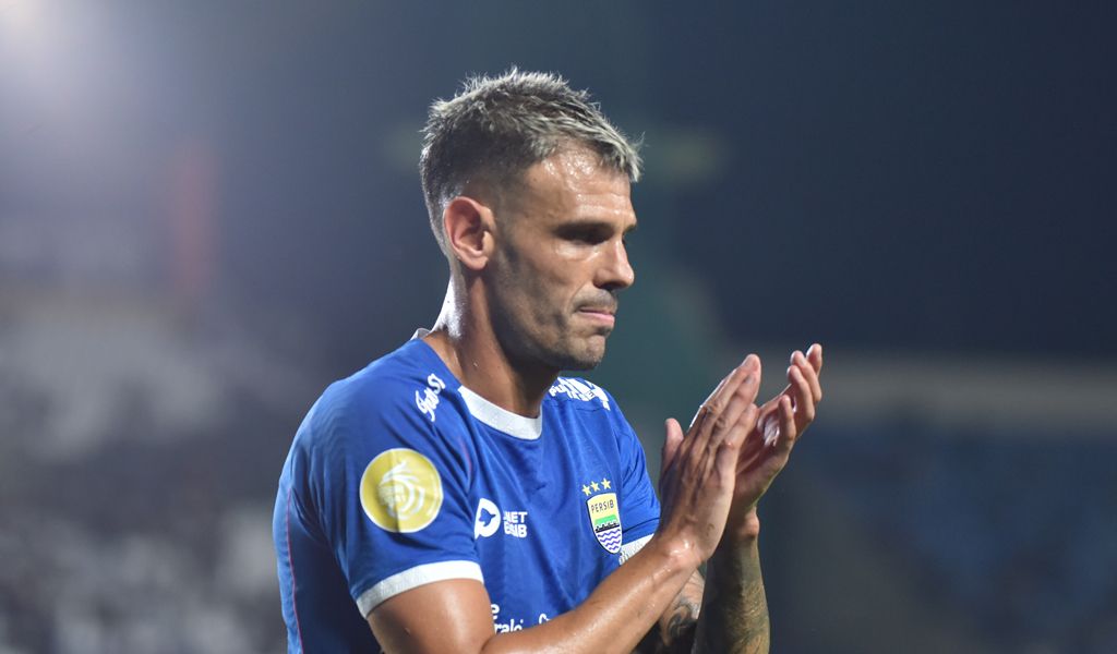Tyronne del Pino, gelandang andalan PERSIB, menyambut dengan penuh semangat gelaran AFC Champions League Two (ACL 2) 2024/2025. Kompetisi ini