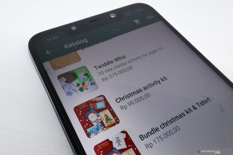 Belanja Kado Natal via WhatsApp Begitu Mudah