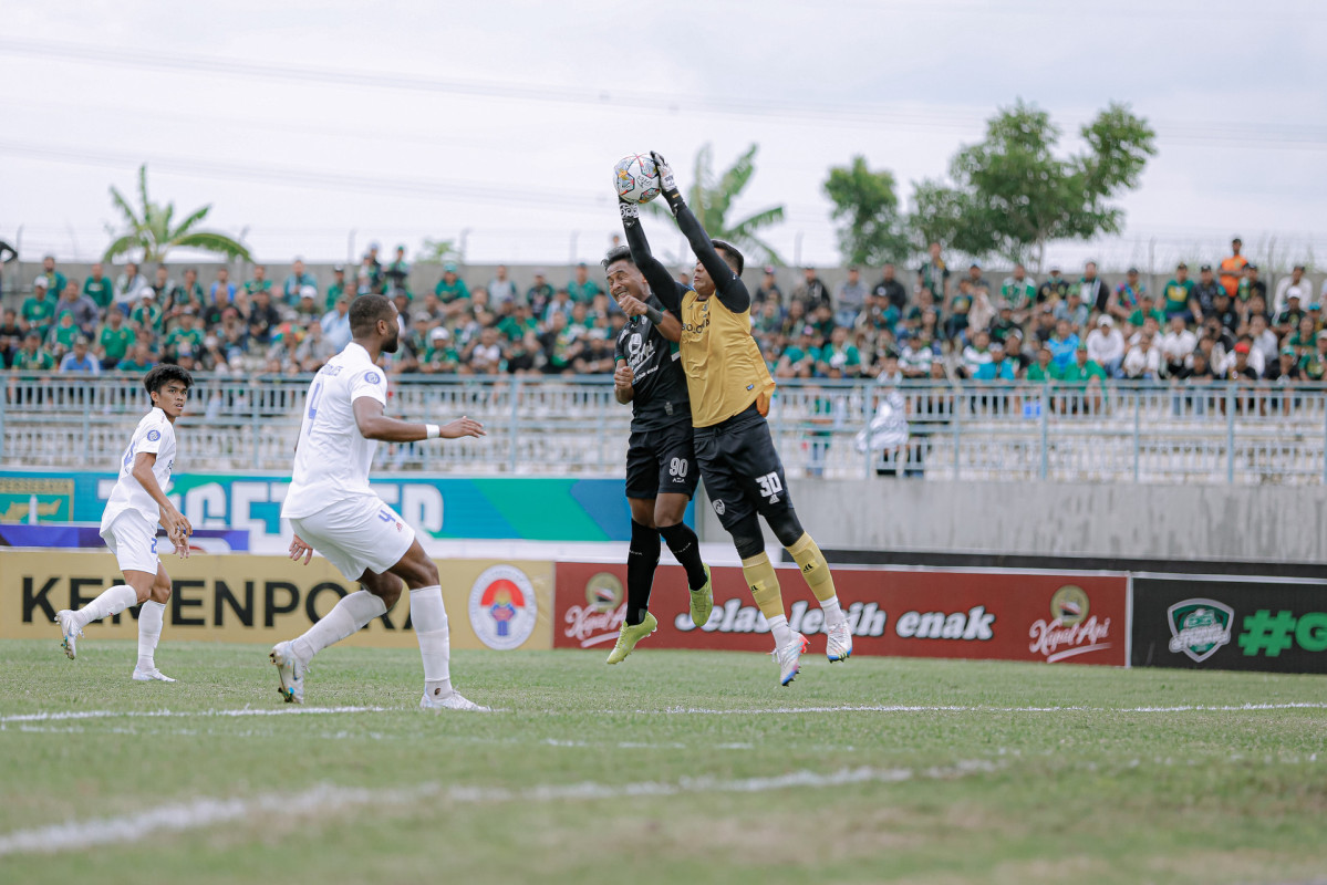 Gol Bunuh Diri, Persebaya Tumbang